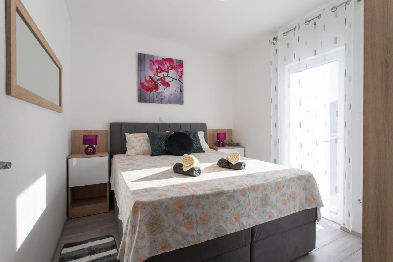 Holiday House Daisy Prapatnica Exterior foto
