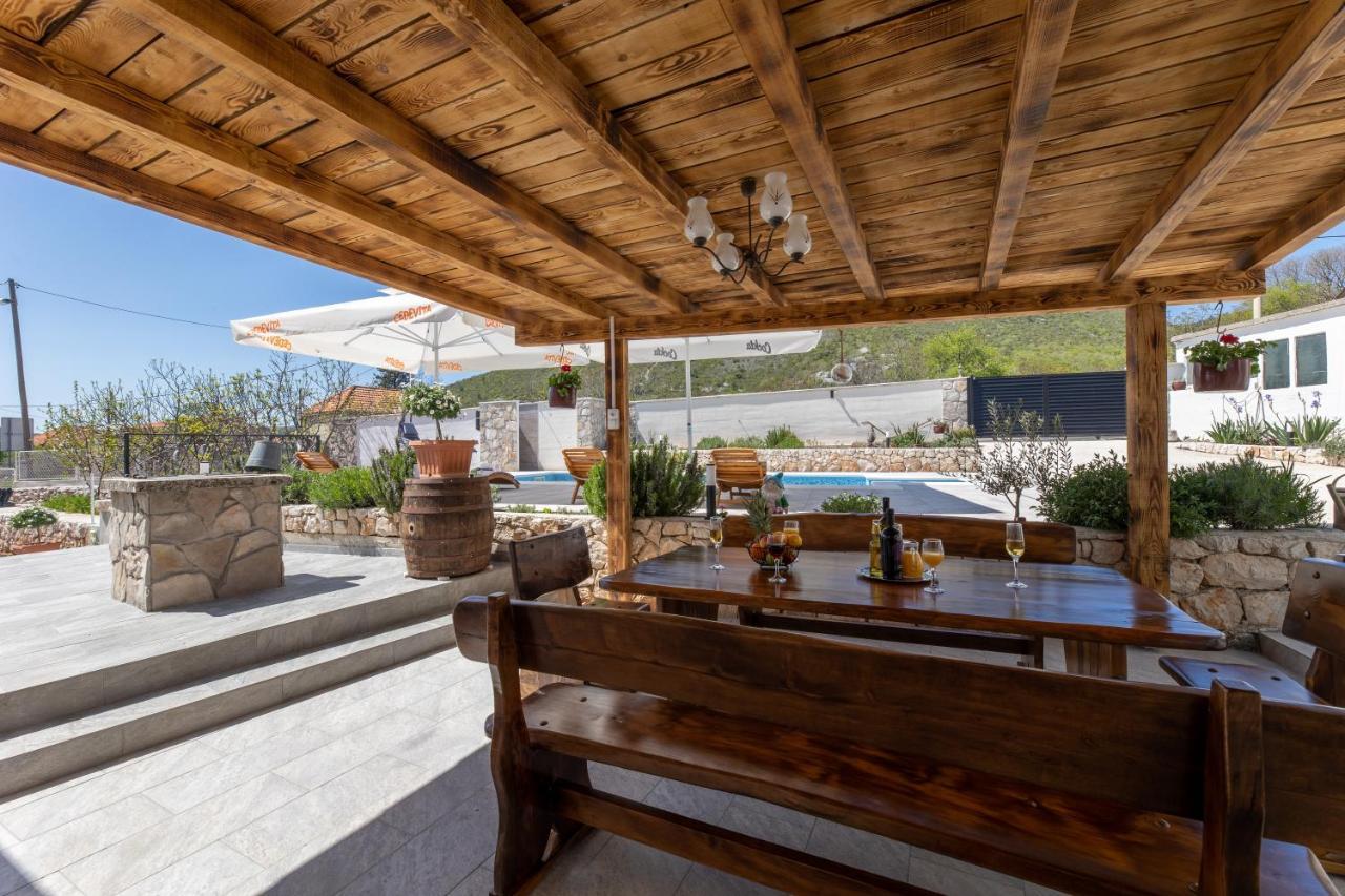 Holiday House Daisy Prapatnica Exterior foto