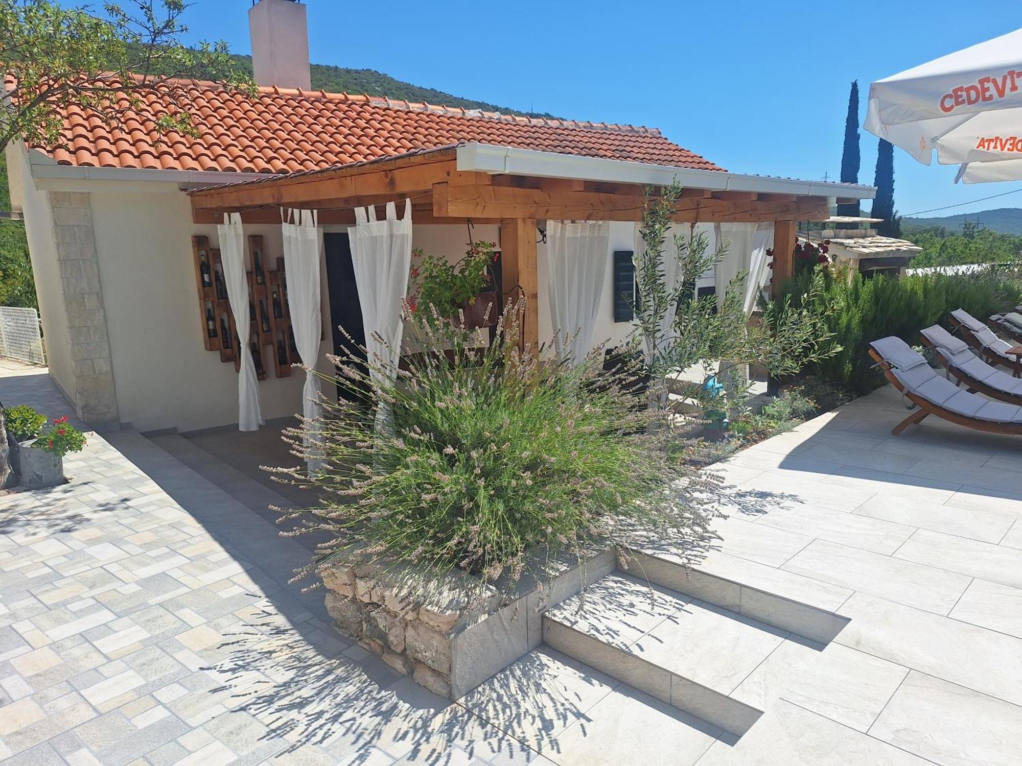 Holiday House Daisy Prapatnica Exterior foto